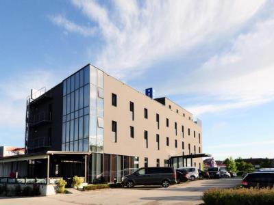Western Airport Stella Hotel 3*