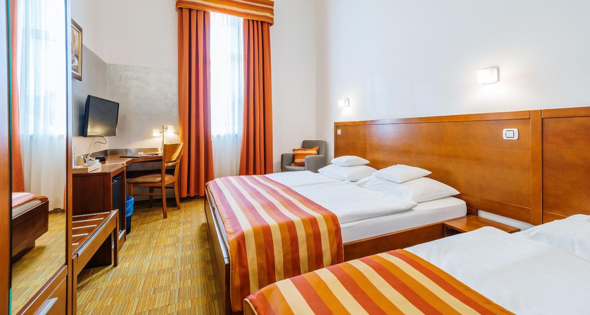 Hotel Western Airport Stella 3*
