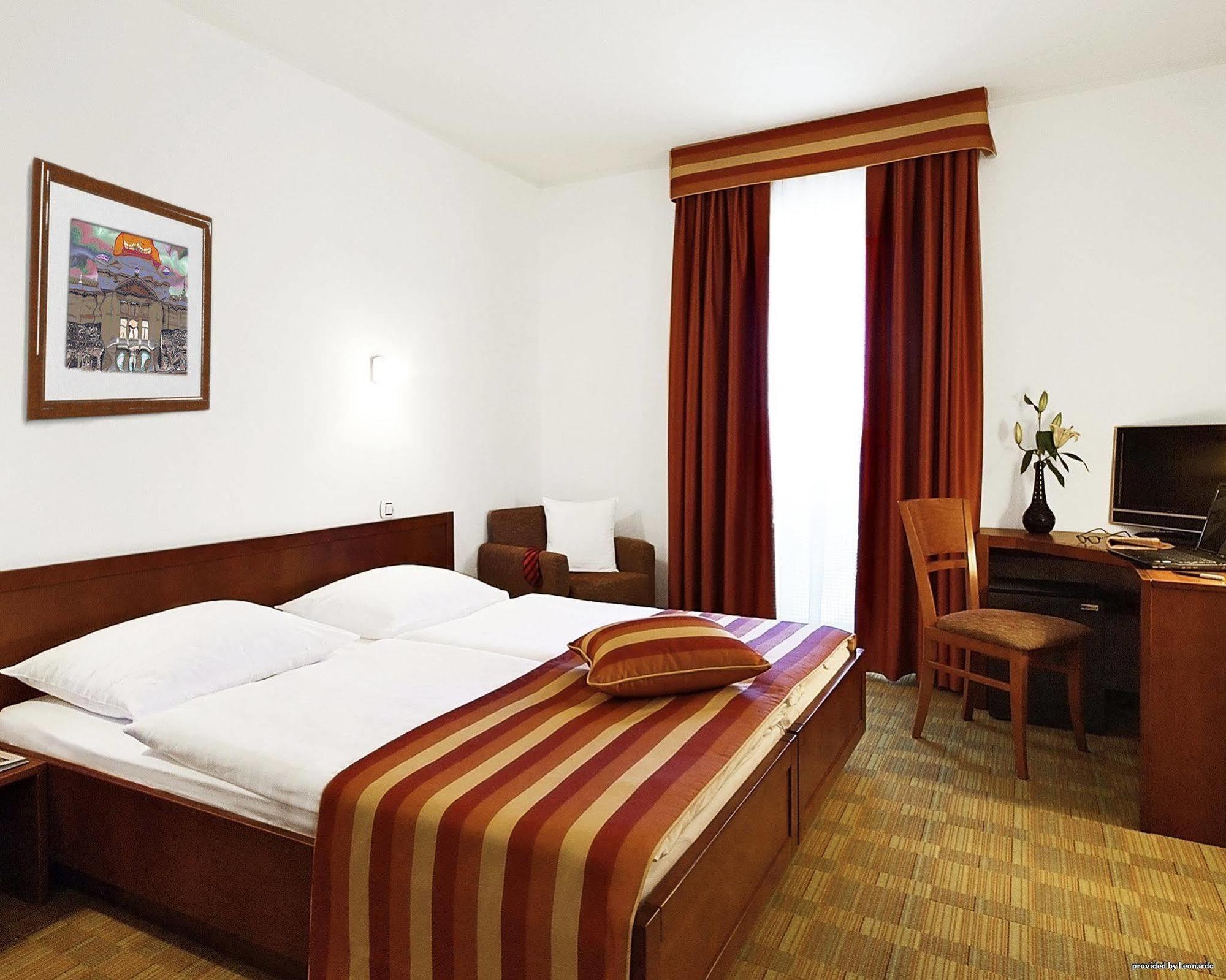 Western Airport Stella 3* Velika Mlaka